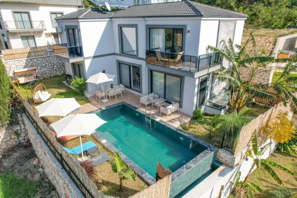 Villa with Amazing View in Faralya - Kabak, Rezervovat  Hotely v Kızılcakaya s bazénem, Bazén