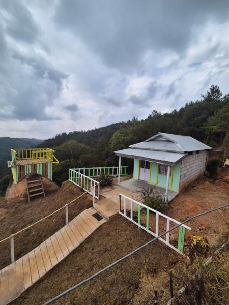 SafarnamaStays Homestay Camping Room Markham Mafhawnlur Meghalaya, Rezervovat  Meghalaya hotely s parkováním, Parkování