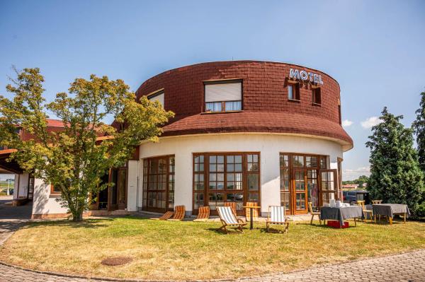 Motel Arkus, Rezervovat Motel Černožice 
