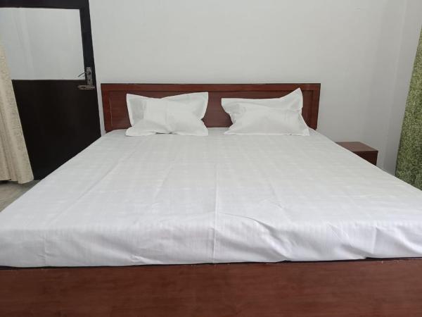 Shri Gayatri homestay, Rezervovat  Ayodhya 