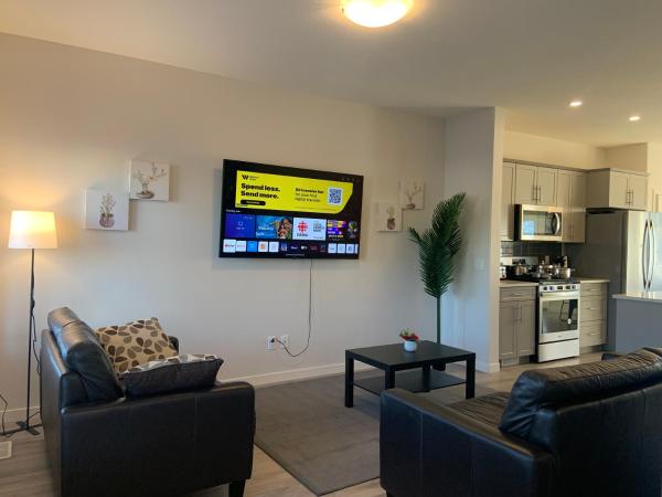 Glamorous 3 BR Villa with Double Garage, Rezervovat  Regina Saskatchewan