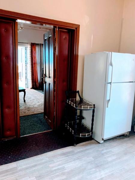 VILLA ÉMERAUDE, Rezervovat  Mfoundi hotely s parkováním, Parkování