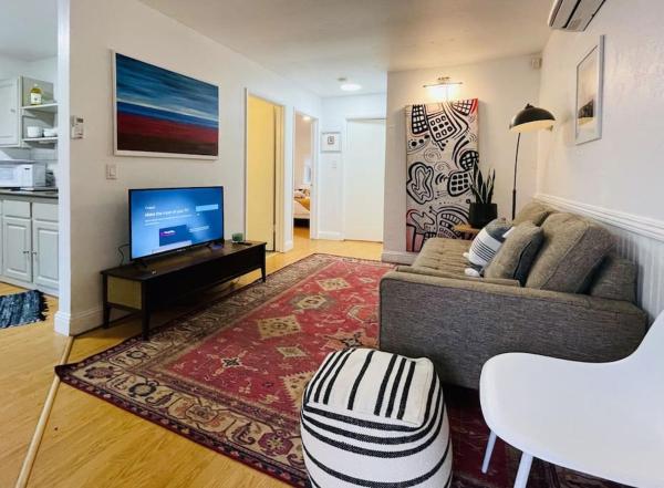 Artist's retreat near the heart of the city, Rezervovat  Downtown Sacramento Sacramento