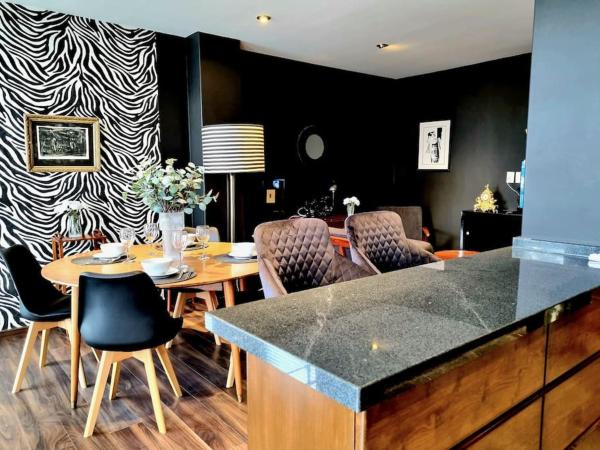 Elegant Apt Boutique in la Roma 2br/2ba/terrace, Rezervovat  Mexico DF hotely s parkováním, Parkování