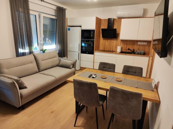 SzeCu Apartmanház, Rezervovat  Paks Tolna