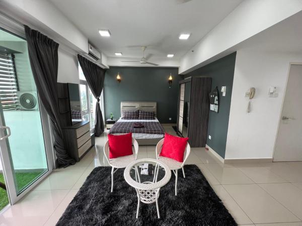 Fayyadh Studio, Rezervovat  Kelantan hotely s bazénem, Bazén