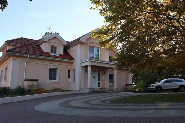 Rezydencja Pod Platanem, Rezervovat Farmářský pobyt Smardzowice Malopolské vojvodství