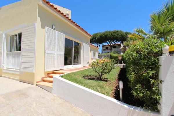 Modern Vilamoura Villa Close To Pinhal Golf Villa Maelou 4 Bedrooms, Rezervovat  Quarteira Sotavento