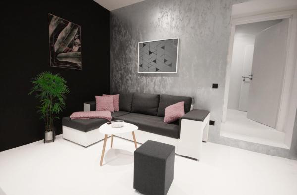 CASA GLITTER, Rezervovat  Hotely v Osrednjeslovenska s parkováním, Parkování