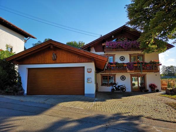 Haus Elfriede Schmid, Rezervovat  Hotely v Bavorsko s parkováním, Parkování