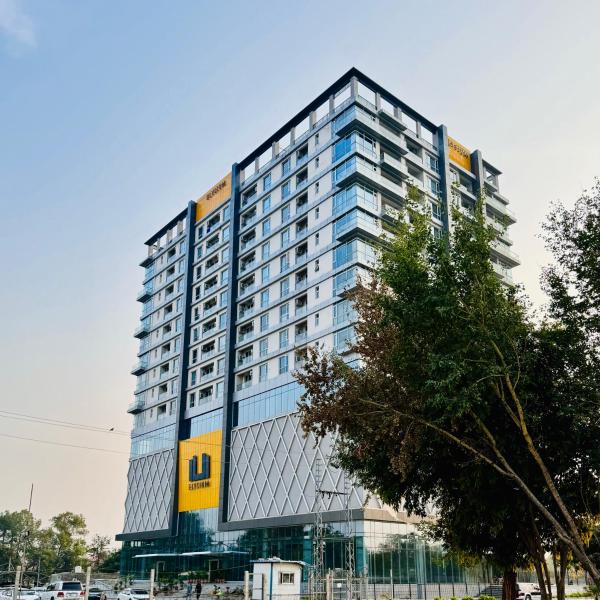 ELYSIUM TOWER Modern & Luxury Apartments Overlooking Centaurus Mall Islamabad, Rezervovat Apartmán Islámábád hotely s parkováním, blízko The Centaurus Mall, Parkování