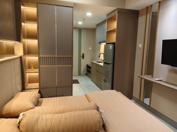 Comfy Studio Apartemen Bella Tower by ERELYN, Rezervovat  Surabaja East Java