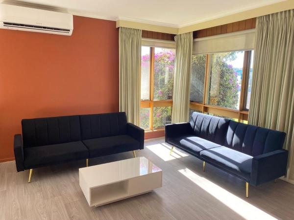 Lakeside 2-Bedroom Villa, Rezervovat  Victoria hotely s parkováním, Parkování