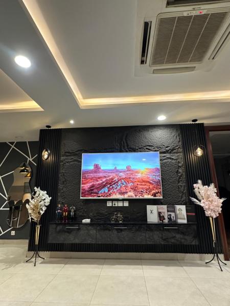 Luxurious 2bed apartment in Goldcrest mall with Balcony, Rezervovat Apartmán Láhaur Pákistán, poblíž Anarkali Bazaar