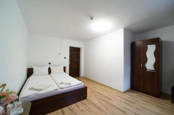 Perla Crasnei, Rezervovat  Transylvania hotely s parkováním, Parkování
