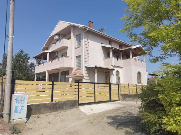 Lazarevski Apartments Kumanovo, Rezervovat Apartmán Hotely v Kumanovo s parkováním, Parkování
