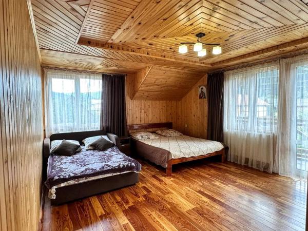 За рікою, Rezervovat  Hotely v Ivano-Frankivsk s bazénem, Bazén