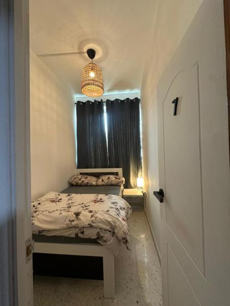 Abu Dhabi City Private Room Late Check out 2pm, Rezervovat  Abú Dhabí Emirate Abu Dhabi