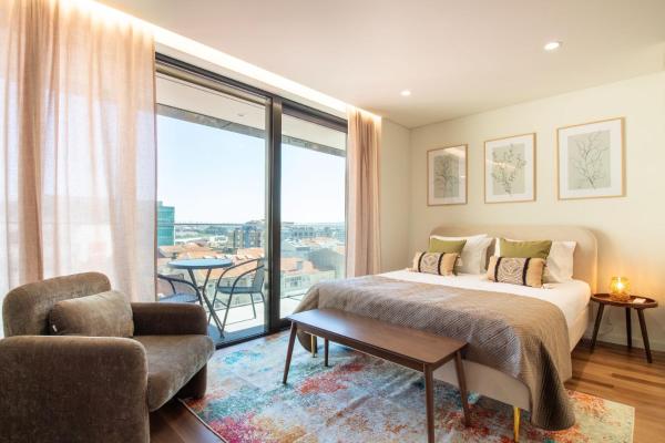 HILCROWN 39 Studios by LovelyStay, Rezervovat  Vila Nova de Gaia 