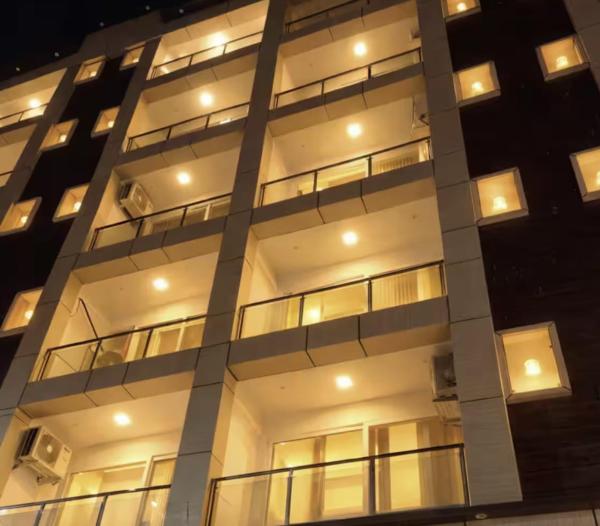 The Signature Modern Luxury 1BHK Flats in Tapovan Rishikesh, Rezervovat  Hotely v Uttarakhand s parkováním, Parkování