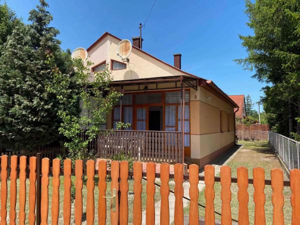 Holiday home in Balatonmariafürdo 19477, Rezervovat  Somogy hotely s parkováním, Parkování