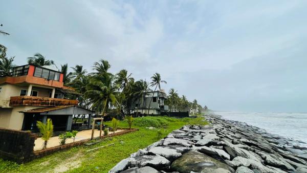Beach at Deltin, Rezervovat  Udupi Bangalore