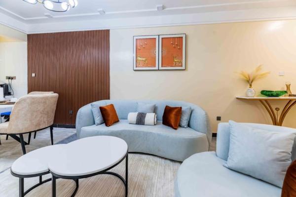 Elegant classy apartment with swimming pool ,modern equipped gym, private parking space,and proximity to major shopping malls in kilimani, Rezervovat  Nairobi Hotely...