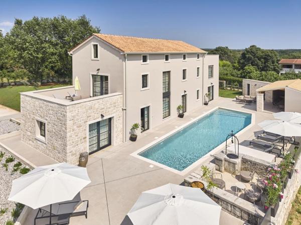 Villa Madora, Rezervovat  Hotely v Poreč Riviera s bazénem, Bazén