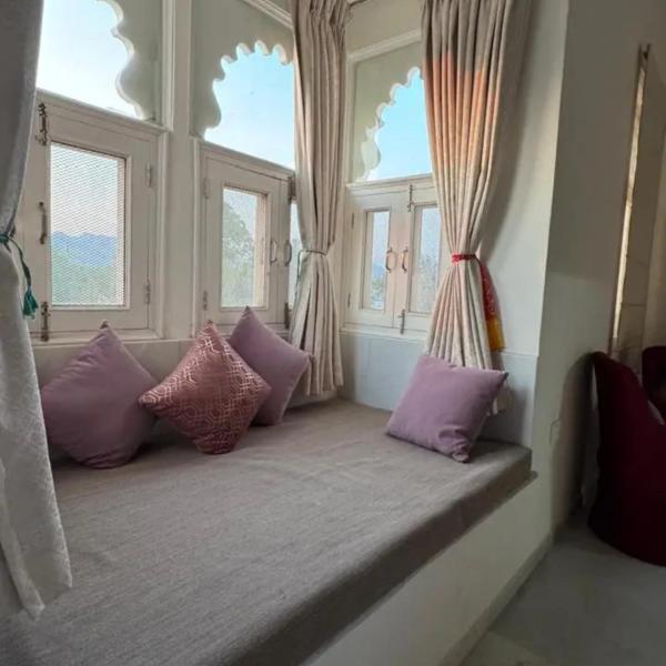 Udai Villa, Rezervovat  Udajpur Rajasthan