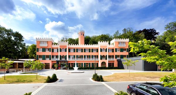 Kim Schlosshotel im Park, Rezervovat  Sasko hotely s parkováním, Parkování