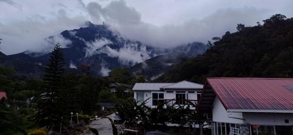 Sling & Stone Mountain Suites, Rezervovat Hotel Ranau hotely s parkováním, Parkování