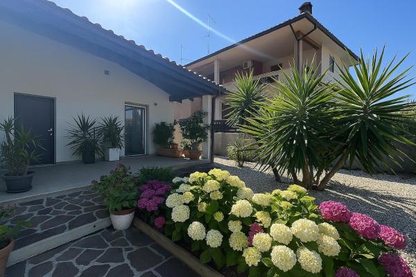 Villa Giulia, Rezervovat  Hotely v Abruzzo s parkováním, Parkování