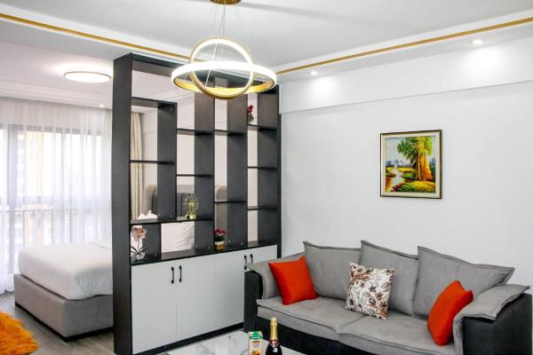 lovely fully furnished studio apartment in kilimani with unbeatable city views, Rezervovat  Nairobi hotely s parkováním, blízko Netherlands Embassy, Parkování
