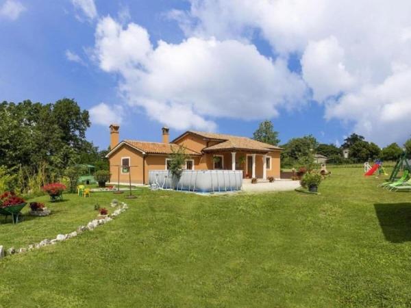 Villa in minj with swimming pool, Rezervovat  Hotely v Central Istria s parkováním, Parkování