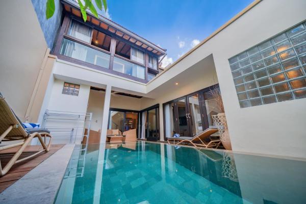 Villa Cahaya Berlian, Rezervovat  Hotely v Badung s bazénem, Bazén