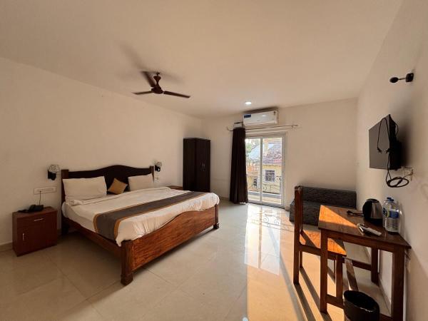 Hotel East Residence, Rezervovat  Parra 
