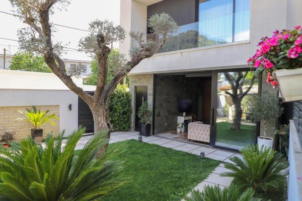 Villa Flower Berat, Rezervovat  Polisi i Vogël Elbasan County