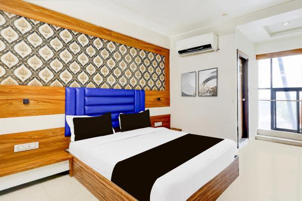 Hotel O Silver Palace, Rezervovat  Ahmadábád Gujarat