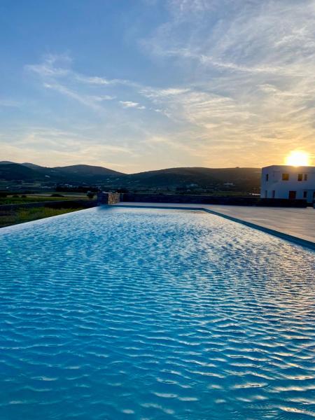 Ioli Villa in Paros with private Infinity pool, Rezervovat  Isterni Paros