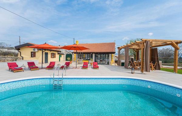 Villa Smokvica, Rezervovat  Rakalj hotely s bazénem, Bazén