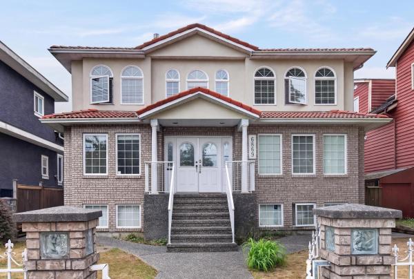 Beautiful Home in Burnaby, Rezervovat  Burnaby 
