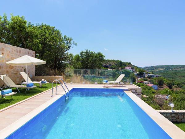 Splendid Villa in Achlades with Private Pool near Bali, Rezervovat  Hotely v Lavris s bazénem, Bazén