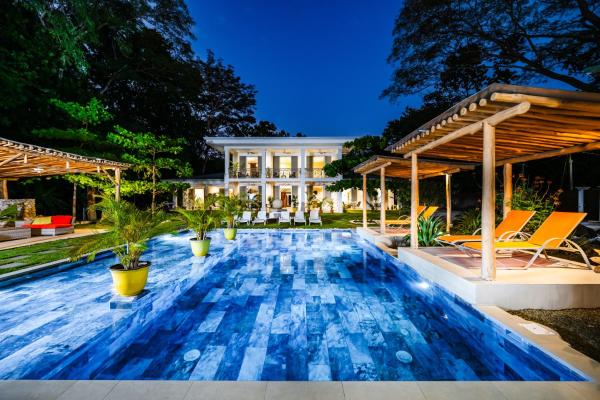 Villa Harmonia Pool and BBQ Steps to Beach, Rezervovat  Guanacaste hotely s bazénem, Bazén