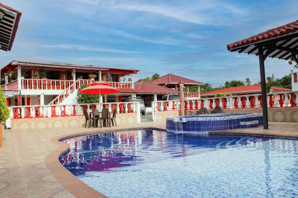 Finca Villa Hermosa, Rezervovat  Alcalá hotely s bazénem, Bazén