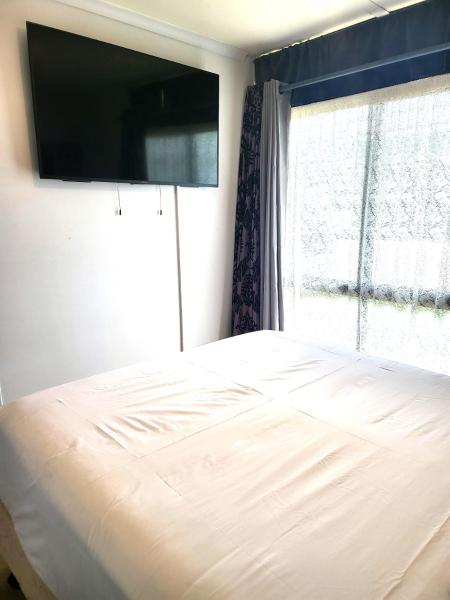 SeaShore Lodge -special prices in Esplanade & Buller St Kingscote-contact us now for the best deal, Rezervovat  Hotely v Kingscote s parkováním, Parkování