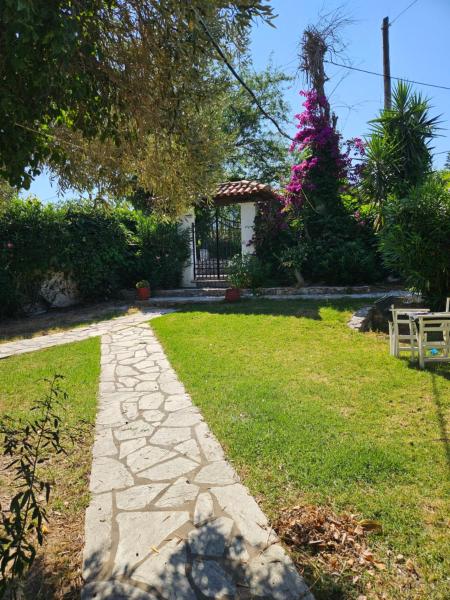 Paralies Resort, Rezervovat  Skiathos 