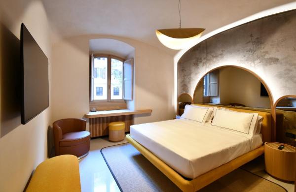 Designer Suite Monti - Walk to Colosseum Suli2, Rezervovat  Hotely v Lazio s parkováním, Parkování