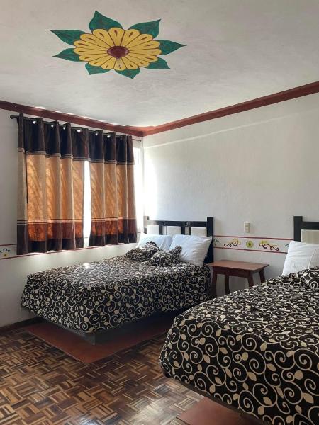 Hotel Quinta Los Nogales, Rezervovat  Michoacan hotely s parkováním, Parkování