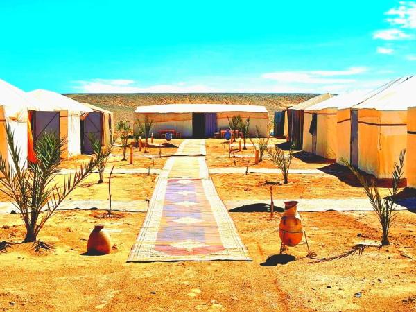 Tigmi Desert Camp, Rezervovat  Merzouga 