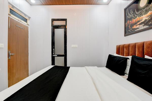 Hotel O HI-WAY Palace, Rezervovat  Ballabgarh Haryana
